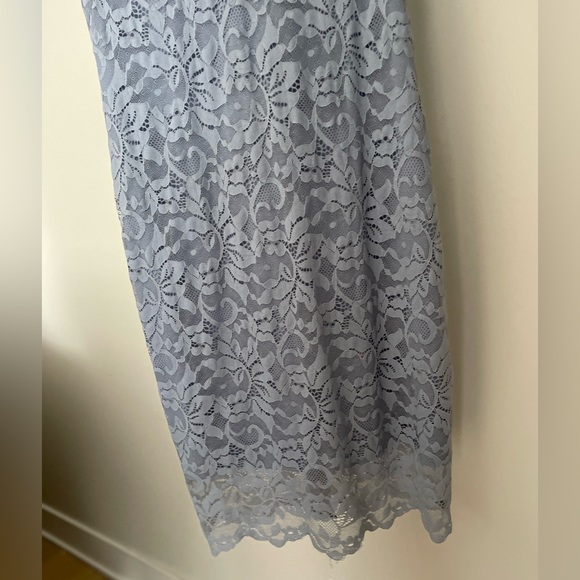 Light blue lace dress - Picture 4 of 4